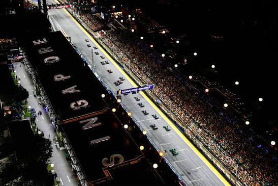 Verstappen Finally Wins in Singapore, Ferrari Misplaces a Podium, and McLaren Keeps Bumping Into Itself